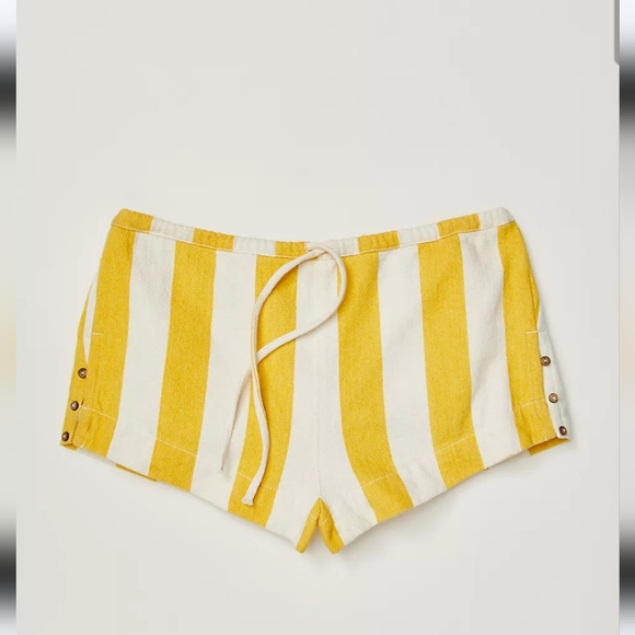 Free People 'hot, hot, hot shorts' - Picture 2 of 5